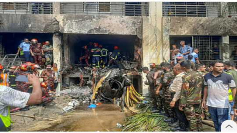 মাইলস্টোনে বিমান দুর্ঘটনা: বার্সেলোনার পর শোক জানা...