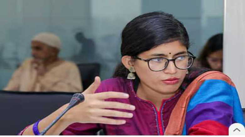 উমামা ফাতেমার ফেইসবুক পোস্ট : চাঁদাবাজির অভিযোগে আ...