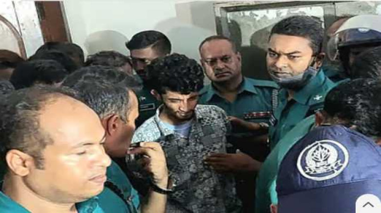 বৈষম্যবিরোধী নেতার চাঁদাবাজি  সোয়া ২ কোটি টাকার চে...