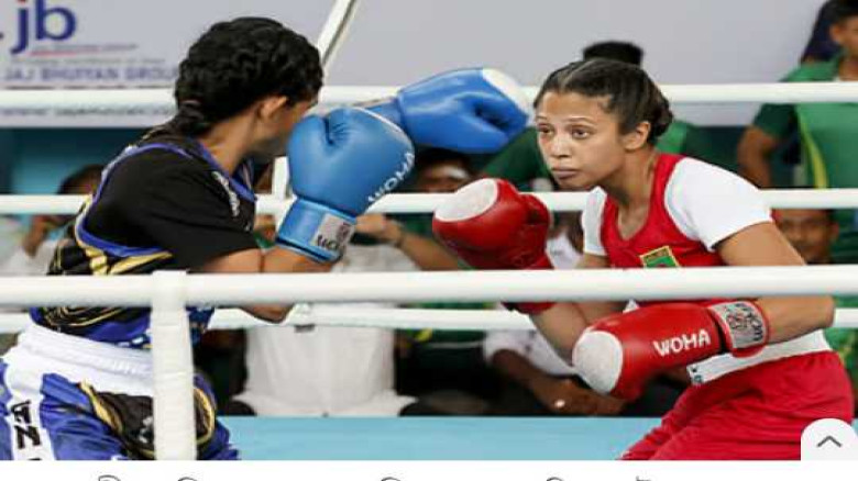 বক্সিং রিংয়ে চ্যাম্পিয়ন জিনাতই, বোনকে উৎসাহ দিতে ...