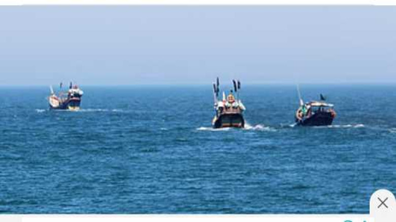 বঙ্গোপসাগরে মাছ ধরার নৌযান ডুবে নিখোঁজ ৮...